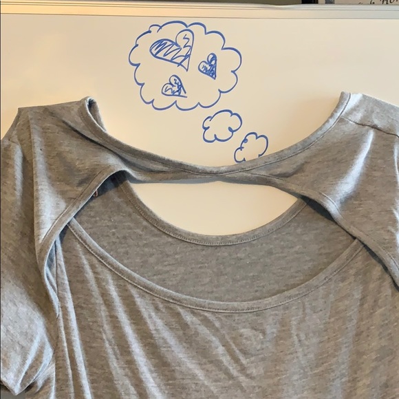 Gray Open Back t-shirt - Picture 3 of 4